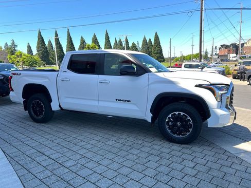 New 2026 Toyota Tundra SR5 AWD/4WD image 6
