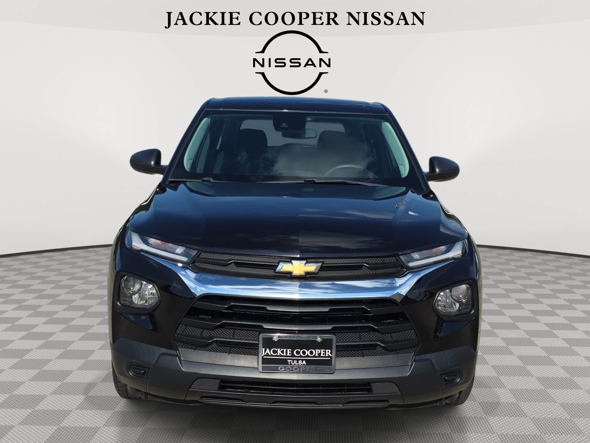 Used 2021 Chevrolet TrailBlazer LS FWD image 2