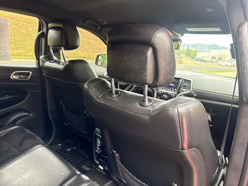 Used 2018 Jeep Grand Cherokee Altitude AWD/4WD image 27