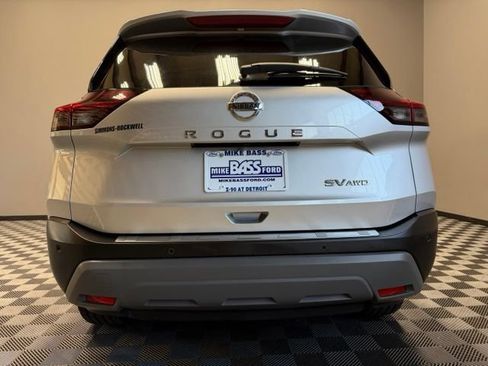 Used 2021 Nissan Rogue SV AWD/4WD image 10