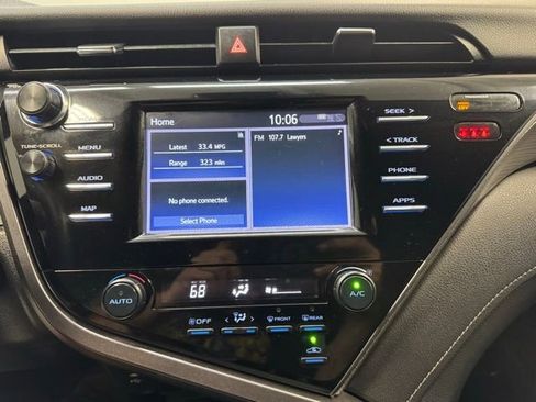 Used 2019 Toyota Camry SE image 22