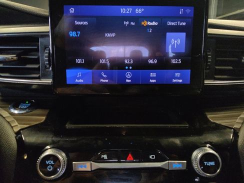 Used 2021 Ford Explorer Limited w/ Equipment Group 301A image 25