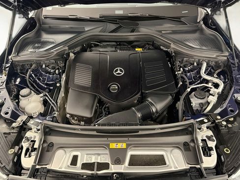 Used 2023 Mercedes-Benz GLC 300 4MATIC image 10