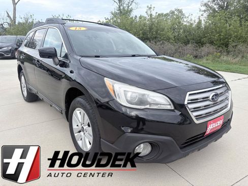 Used 2016 Subaru Outback 2.5i Premium AWD/4WD image 1