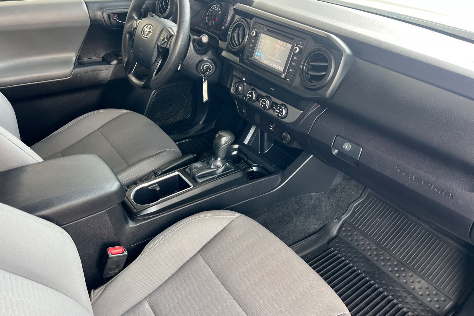 Used 2019 Toyota Tacoma SR w/ SR Convenience Package AWD/4WD image 12