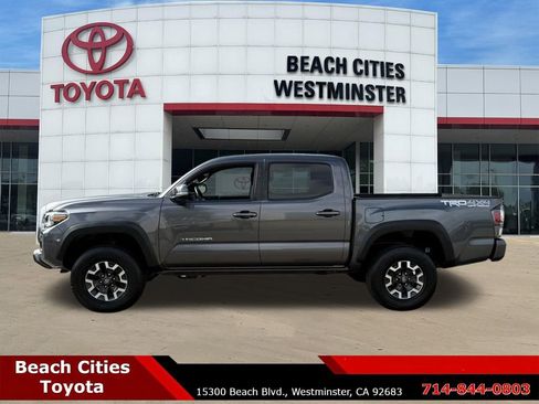 Used 2021 Toyota Tacoma TRD Off-Road w/ Technology Package AWD/4WD image 7