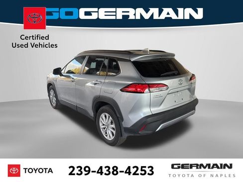 Used 2024 Toyota Corolla Cross LE image 4