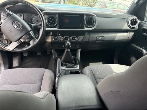 Used 2019 Toyota Tacoma TRD Sport AWD/4WD image 15