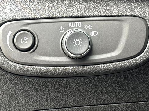 New 2024 Chevrolet TrailBlazer LT w/ Convenience Package image 13