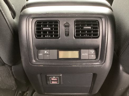 Used 2018 Nissan Pathfinder S AWD/4WD image 26