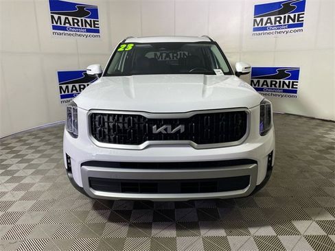 Used 2023 Kia Telluride EX w/ EX Captain's Chair Package image 12