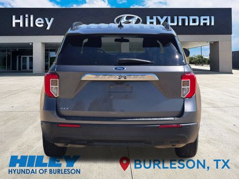 Used 2021 Ford Explorer XLT RWD image 6