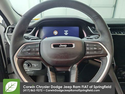 Certified 2023 Jeep Grand Cherokee Limited w/ Black Appearance Package image 22