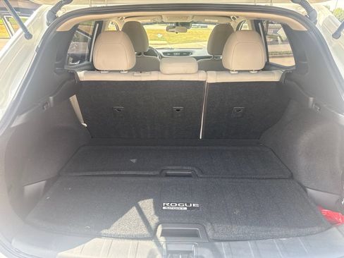Used 2019 Nissan Rogue Sport SV w/ Technology Package FWD image 15