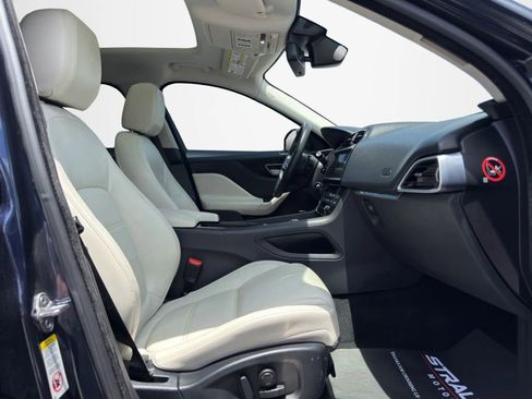 Used 2018 Jaguar F-PACE Prestige AWD/4WD image 18