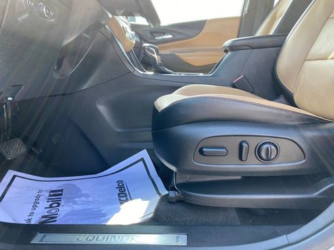 Used 2023 Chevrolet Equinox Premier image 21