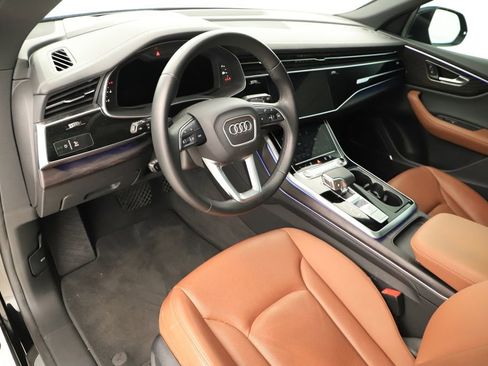Used 2023 Audi Q8 Prestige w/ Prestige Package image 15