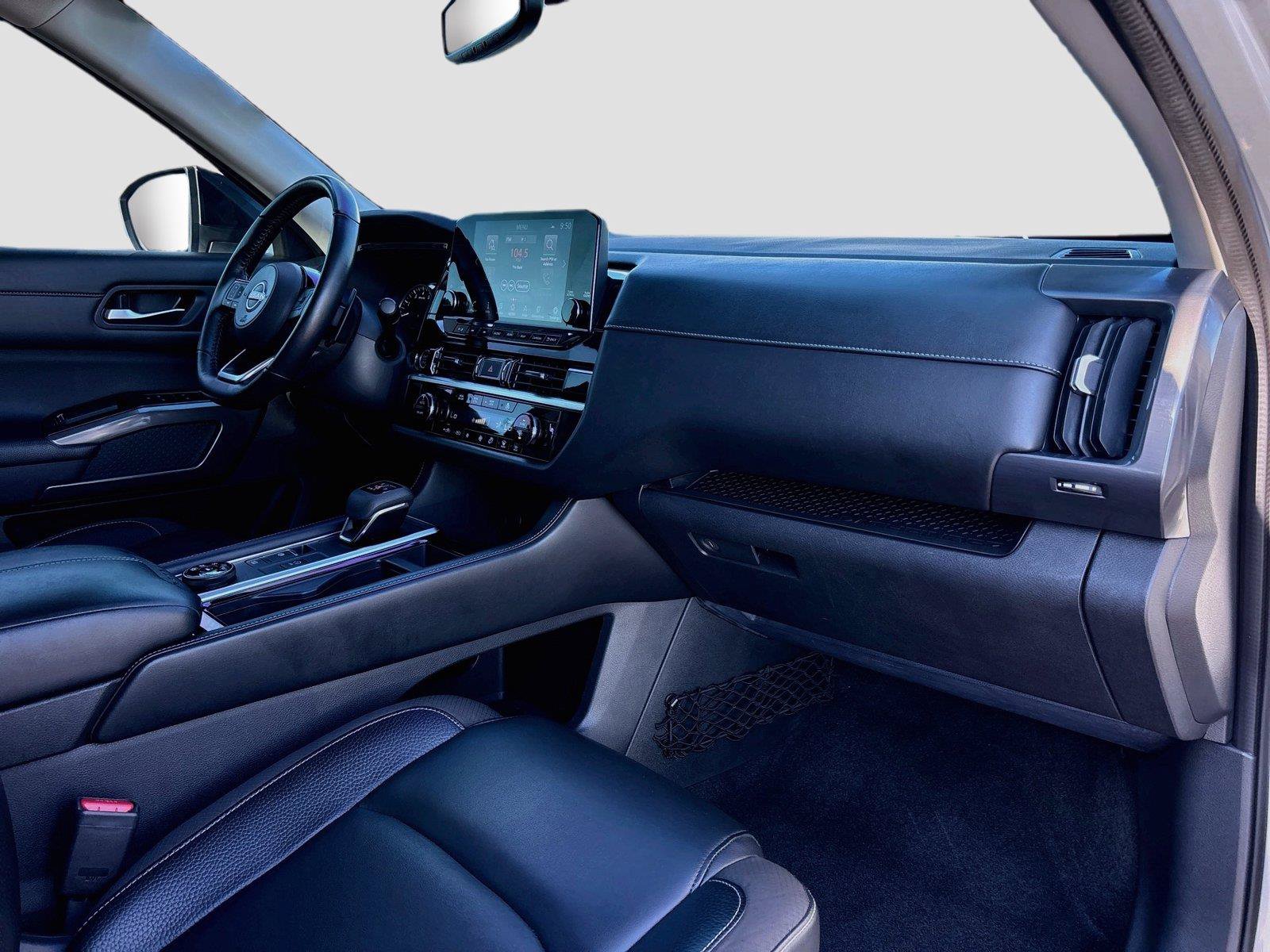 Used 2022 Nissan Pathfinder SL w/ Cargo Package AWD/4WD image 34