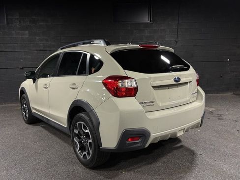 Used 2016 Subaru Crosstrek 2.0i Premium w/ Moonroof Package AWD/4WD image 4