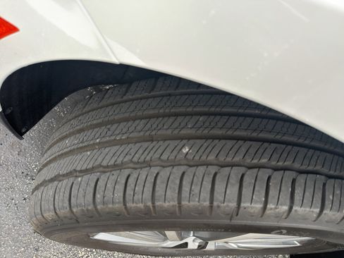 Used 2022 Chevrolet Equinox Premier image 20