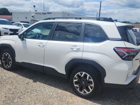 Used 2026 Subaru Forester Premium AWD/4WD image 6