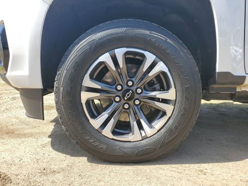 Used 2021 Chevrolet Colorado Z71 AWD/4WD image 7