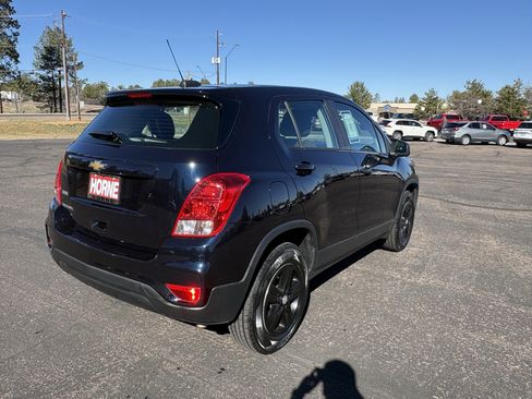Used 2022 Chevrolet Trax LS image 6
