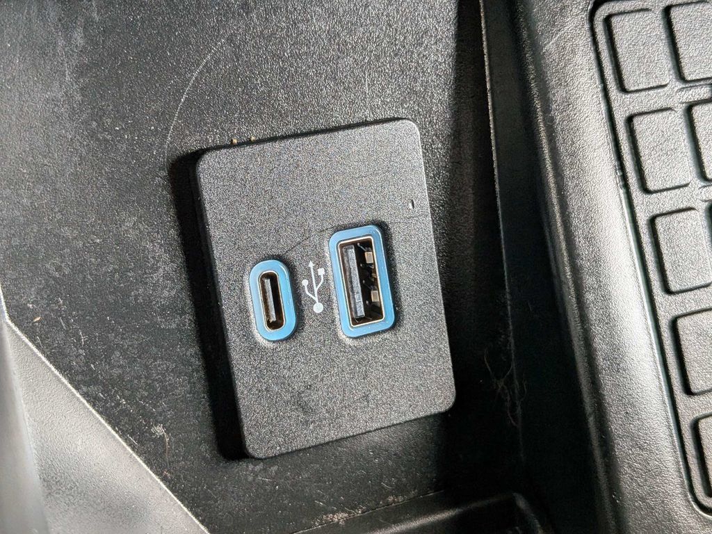 Used 2024 Ford F150 Lariat w/ Equipment Group 502A High AWD/4WD image 24