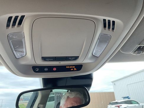 Used 2023 Buick Envision Essence AWD/4WD image 23