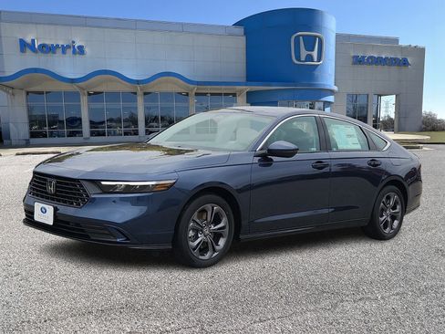 New 2025 Honda Accord EX-L image 2