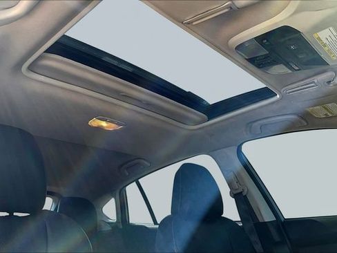 Used 2020 Subaru Crosstrek 2.0i Limited w/ Moonroof Package w/Navigation image 17