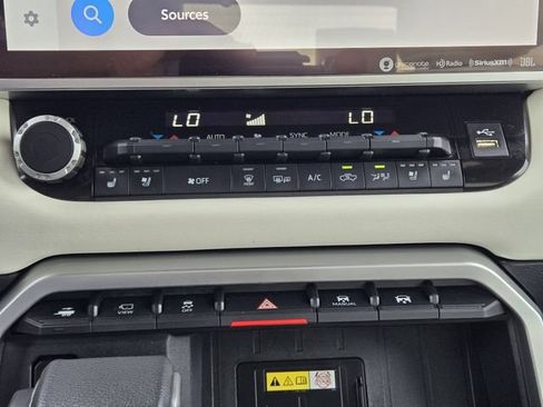 Used 2023 Toyota Tundra Capstone AWD/4WD image 19