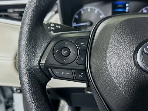 Certified 2024 Toyota Corolla Cross L image 16