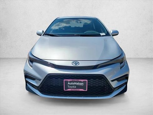 Used 2026 Toyota Corolla SE FWD image 2
