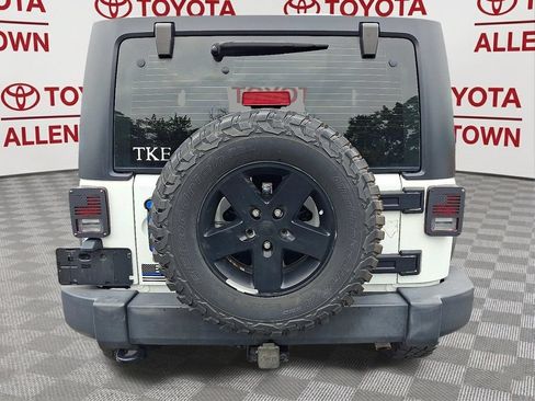Used 2018 Jeep Wrangler Sport AWD/4WD image 7