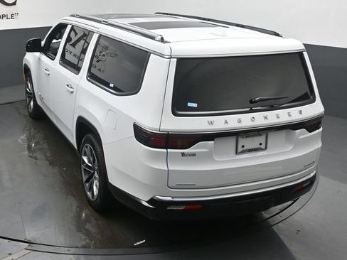 Used 2023 Jeep Wagoneer L Series III w/ Premium Group I AWD/4WD image 58