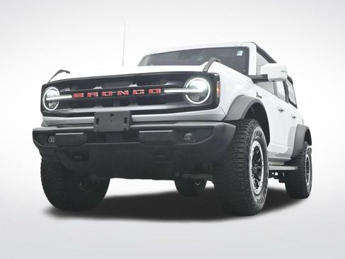 Certified 2024 Ford Bronco Outer Banks w/ Sasquatch Package AWD/4WD image 33