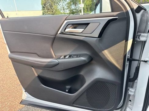 Used 2022 Mitsubishi Outlander SE AWD/4WD image 17