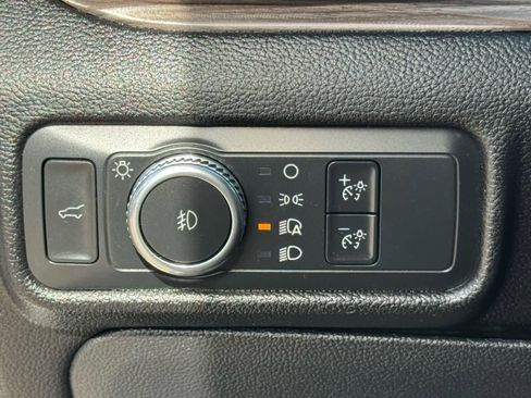 Used 2022 Ford Explorer Limited w/ Equipment Group 301A image 21