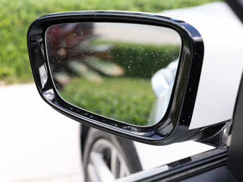 Used 2016 BMW 750i xDrive image 10