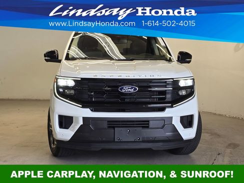 Used 2025 Ford Expedition Active AWD/4WD image 2