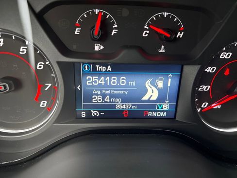 Used 2024 Chevrolet Camaro LT w/ Technology Package image 20