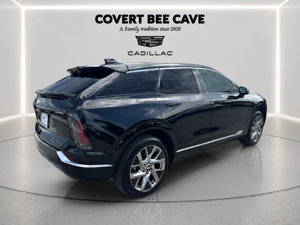 Certified 2025 Cadillac Optiq Luxury 1 AWD/4WD image 9