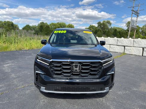 Used 2025 Honda Pilot EX-L image 11