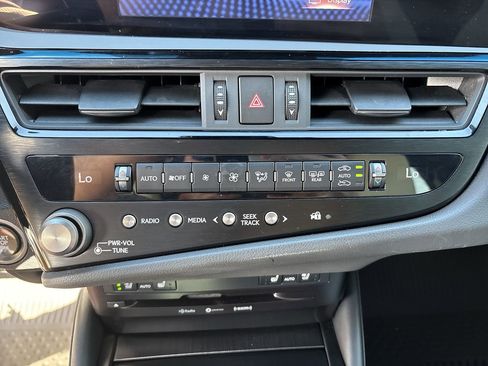 Used 2022 Lexus ES 350 F Sport image 32