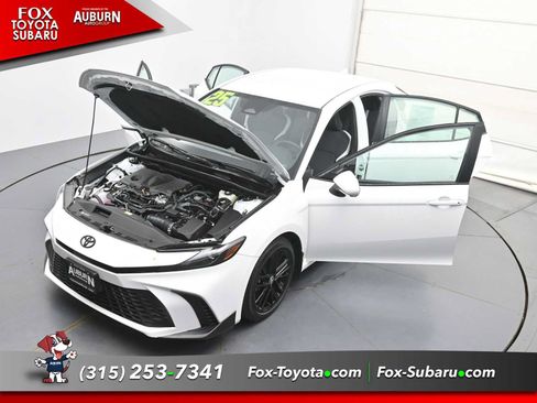 Used 2025 Toyota Camry SE w/ Convenience Package FWD image 43