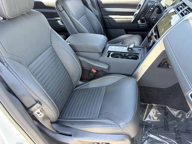 Used 2023 Land Rover Discovery HSE R-Dynamic AWD/4WD image 19