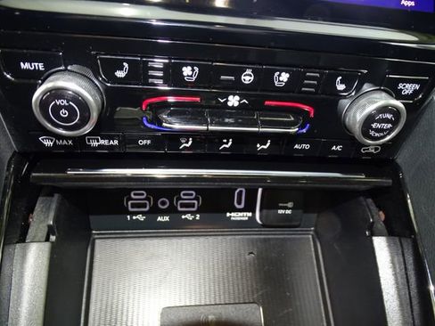 Certified 2023 Jeep Grand Cherokee Overland w/ Advanced Protech Group III AWD/4WD image 13