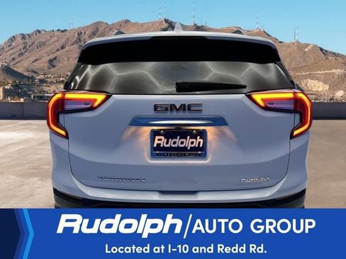 Used 2023 GMC Terrain SLE w/ Driver Convenience Package image 4