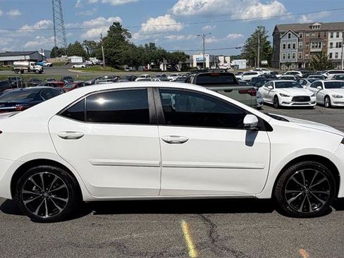 Used 2019 Toyota Corolla SE FWD image 10